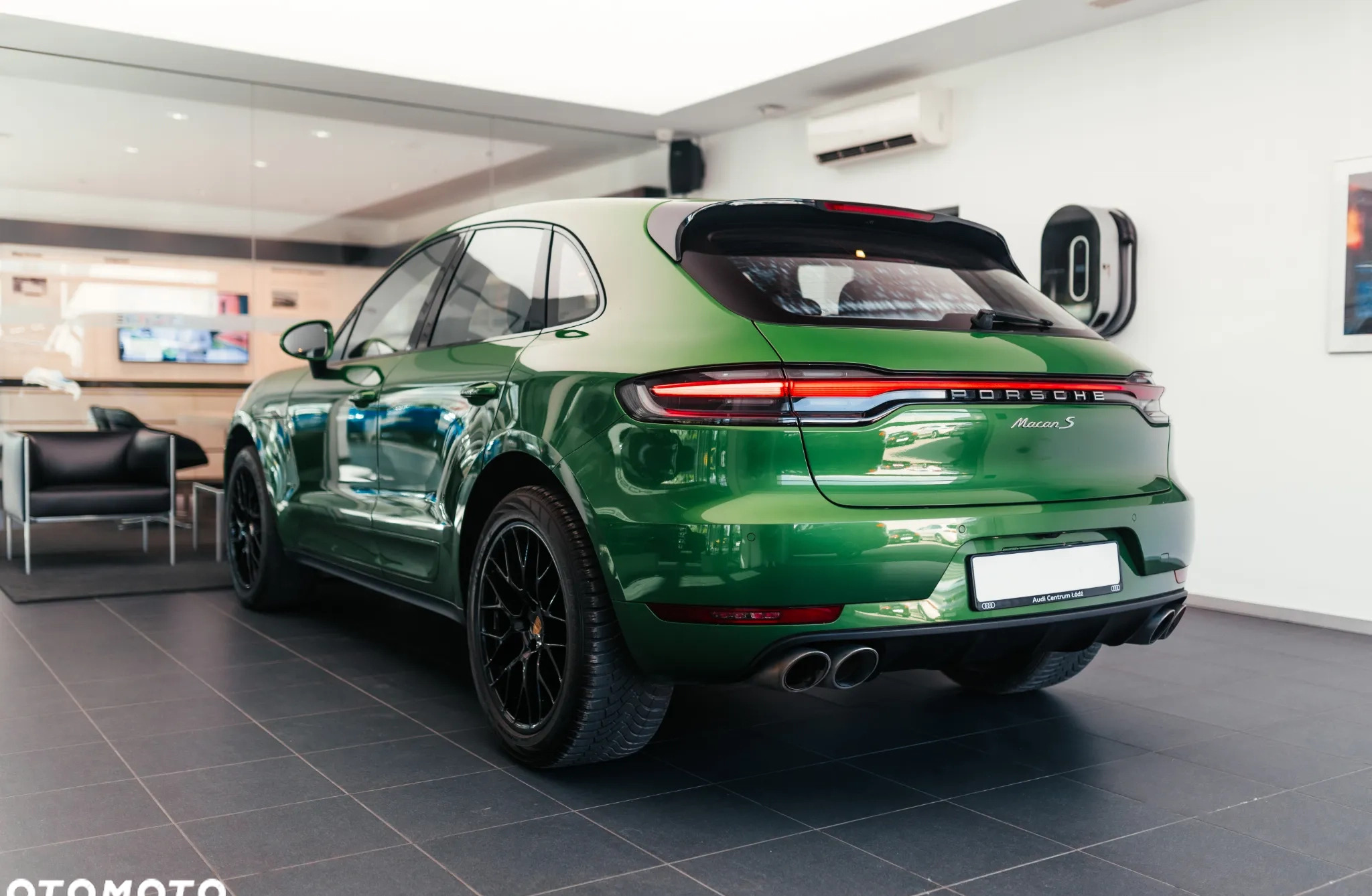 Porsche Macan cena 269900 przebieg: 87800, rok produkcji 2020 z Gryfice małe 254